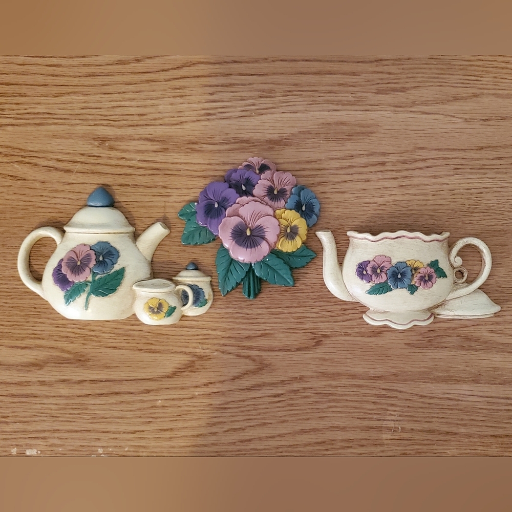 Vintage 90s, Home Interiors Wall Plaque Set. Pre-owned Condition.